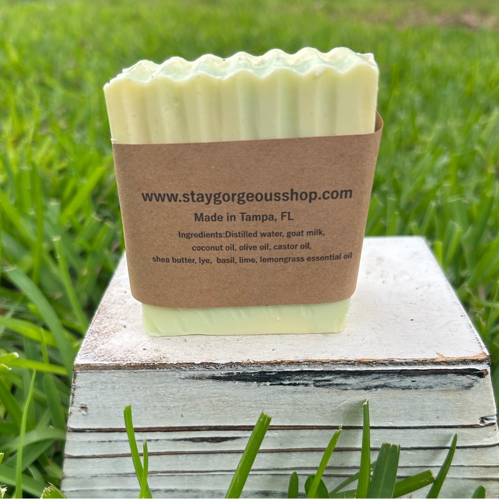 🚨New Scent Lemongrass, Lime & Basil Homemade Goat’s Milk Soap - Picture 4 of 5